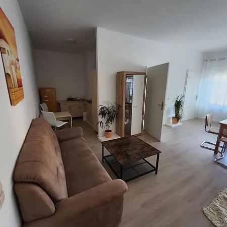 Heyerhaus Apartment *