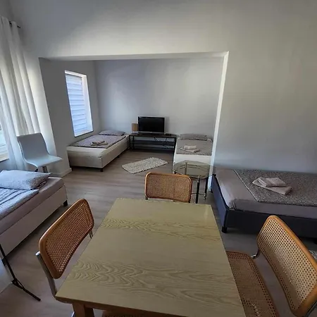 Heyerhaus Apartment *