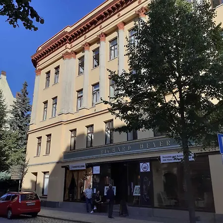 Heyerhaus Apartment